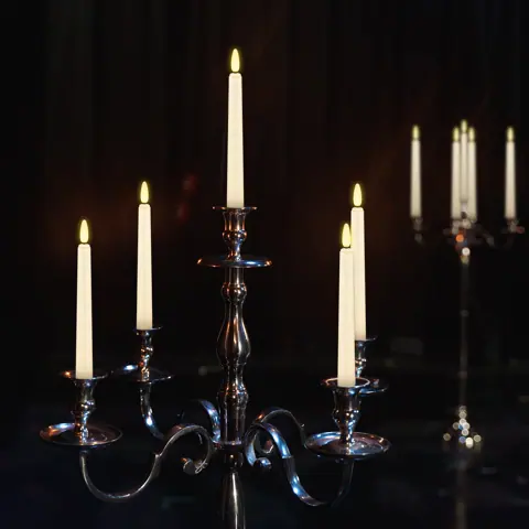 Flameless LED Ivory Taper Candles Realistic Black Wick with Daily Timer (FP21-6S)